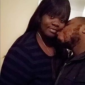 Meet your Posher, Deena